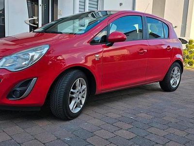 Begagnad Opel Corsa 69 HK (50 kW) 2012 Röd Halvkombi