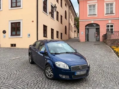 Gebraucht Fiat Linea 120 PS (88 kW) 2008 Blau Limousine