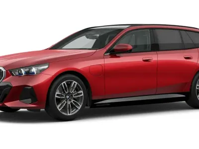 Gebraucht BMW 550e Comfort Edition 489 PS (359 kW) 2026 Rot Kombi