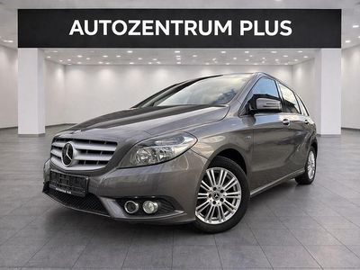 Usata Mercedes B200 156 CV (114 kW) 2012 Grigio Monovolume