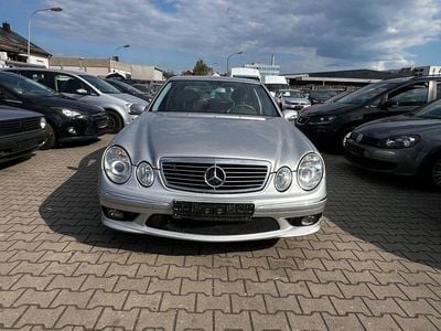 Usado Mercedes E240 Avantgarde 177 HP (130 kW) 2003 Prateado Sedan