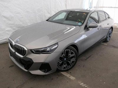 Usata BMW 520 Performance 197 CV (144 kW) 2025 Grigio Berlina