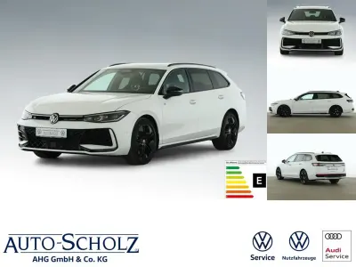 Gebraucht VW Passat R-line 193 PS (141 kW) 2025 Weiß Kombi