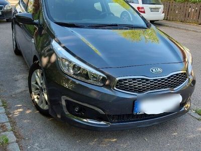 gebraucht Kia Ceed cee'd /1.6 GDI Dream-Team Edition Drea...