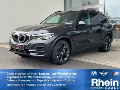 Gebraucht BMW X5 Shadowline 340 PS (250 kW) 2022 Sophistograu brillanteffekt me (metallic) SUV