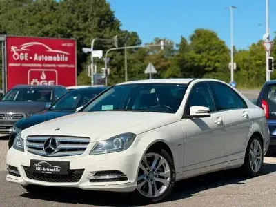 Gebraucht Mercedes C250 Avantgarde 204 PS (150 kW) 2012 Weiß Limousine