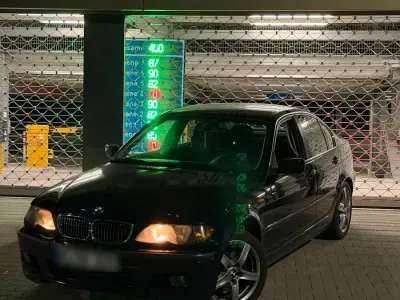 Gebraucht BMW 325 232 PS (170 kW) 2001 Blau Limousine