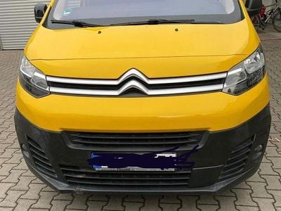 Gelb Gebraucht 2017 Citroën Jumpy Van / Kleinbus | 11.500 € (Etwas zu teuer)