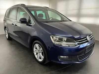 Gebraucht VW Sharan Comfortline 150 PS (110 kW) 2020 Blau Van / Kleinbus