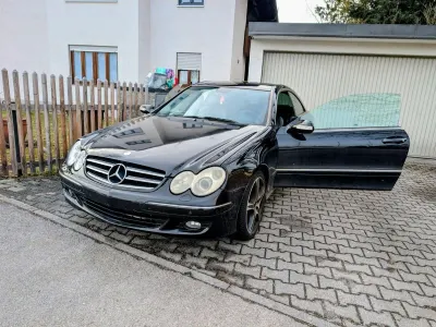 Gebraucht Mercedes CLK350 Avantgarde 272 PS (200 kW) 2006 Schwarz Coupé