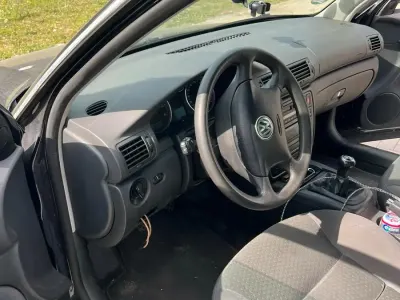 Usata VW Passat 120 CV (88 kW) 2004 Nero Station wagon
