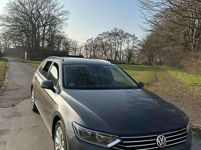 Gebraucht VW Passat Comfortline 150 PS (110 kW) 2015 Kombi