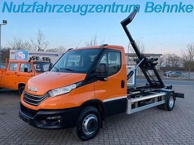 Orange Gebraucht 2023 Iveco Daily | 65.331 €