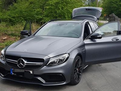 Mercedes C63 AMG