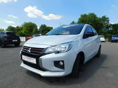 Gebraucht Mitsubishi Space Star Select+ 71 PS (52 kW) 2023 Titanweiß/pianoschwarz Kleinwagen