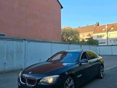 Usata BMW 730 M Sport 245 CV (180 kW) 2009 Blu Berlina