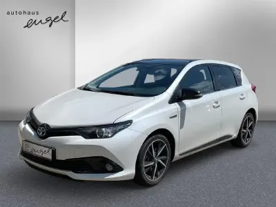Gebraucht Toyota Auris Hybrid Style 136 PS (100 kW) 2017 Weiss Limousine