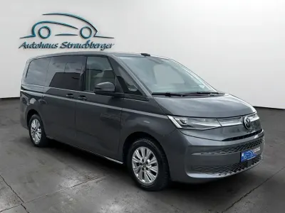 Gebraucht VW Multivan Life 150 PS (110 kW) 2024 Graukeine angabe Van / Kleinbus