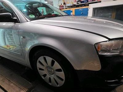 Silber Gebraucht 2005 Audi A4 Kombi | 1.600 € (Fairer Preis)