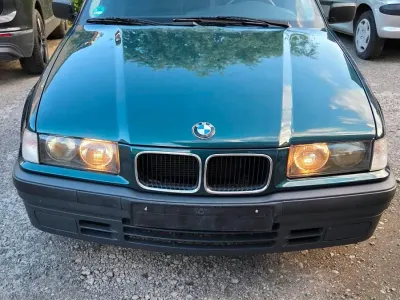 Gebraucht BMW 318 114 PS (83 kW) 1995 Grün Limousine