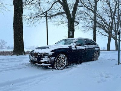 Second-hand BMW 330 258 CP (189 kW) 2013 Albastru Break