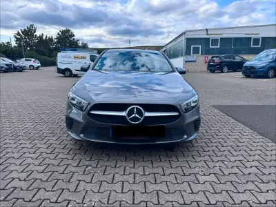 Gebraucht Mercedes A180 Progressive 136 PS (100 kW) 2018 Grau Limousine