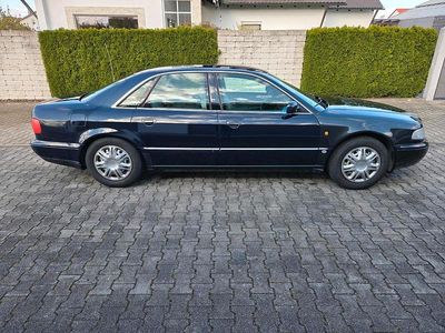Second-hand Audi A8 193 CP (141 kW) 1997 Albastru Berlinǎ