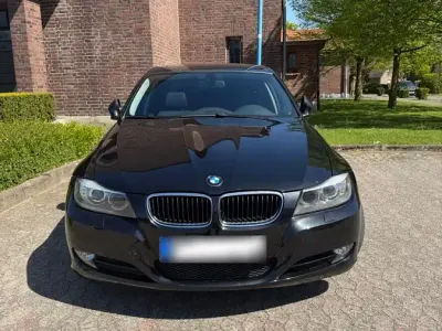 Gebraucht BMW 320 170 PS (125 kW) 2009 Schwarz Limousine
