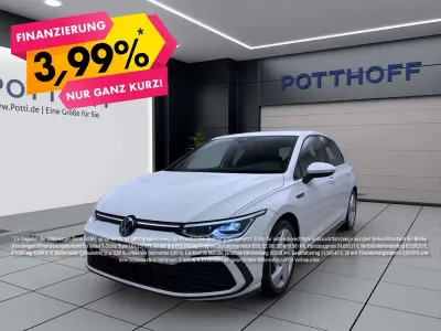 Gebraucht VW Golf VIII GTI 245 PS (180 kW) 2023 Weiß Limousine