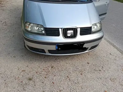 Gebraucht Seat Alhambra Reference 140 PS (102 kW) 2010 Silber Van / Kleinbus