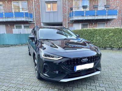 Gebraucht Ford Focus Active X 155 PS (114 kW) 2023 Schwarz Kombi