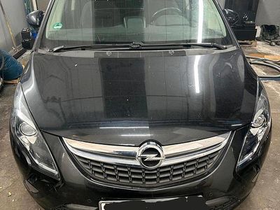 Schwarz Gebraucht 2015 Opel Zafira Tourer Business Innovation Van / Kleinbus | 8.050 € (Fairer Preis)