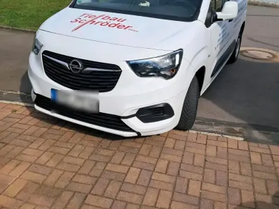 Second-hand Opel Combo 102 CP (75 kW) 2021 Alb Monovolum