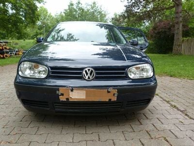 Blau Gebraucht 2002 VW Golf IV Basis Limousine | 2.999 € (Etwas zu teuer)