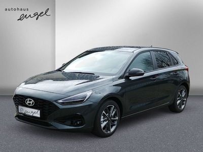 Grün Neu 2025 Hyundai i30 Advantage Limousine | 22.779 € (Etwas zu teuer)