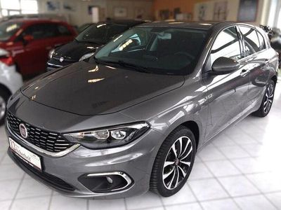 Gebraucht Fiat Tipo Lounge 120 PS (88 kW) 2016 Grau Kleinwagen