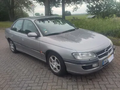 Gebraucht Opel Omega 211 PS (155 kW) 1995 Schwarz Limousine