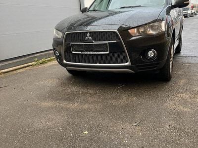 Second-hand Mitsubishi Outlander 147 CP (108 kW) 2011 Negru SUV