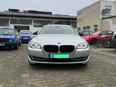 Gebraucht BMW 525 204 PS (150 kW) 2010 Silber Limousine
