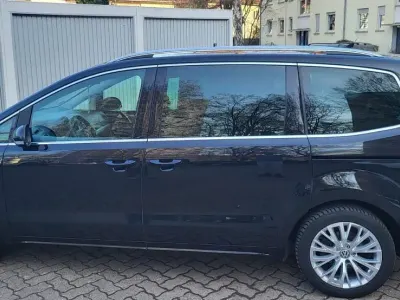 Gebraucht VW Sharan 177 PS (130 kW) 2012 Schwarz Van / Kleinbus