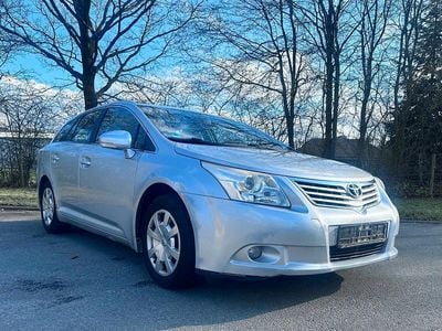 Gebraucht Toyota Avensis 126 PS (92 kW) 2010 Silber Kombi