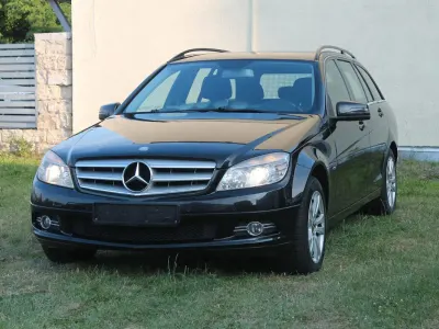 Gebraucht Mercedes C180 156 PS (114 kW) 2009 Grün Kombi