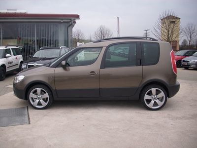 Gebraucht Skoda Roomster Plus Edition 90 PS (66 kW) 2012 Braun metallic Van / Kleinbus