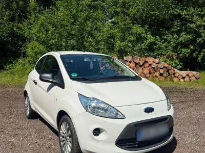 Gebraucht Ford Ka Trend 69 PS (50 kW) 2012 Weiß Kleinwagen