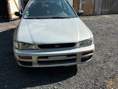 Gebraucht Subaru Impreza 125 PS (91 kW) 1999 Silber Kombi