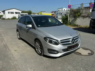 Gebraucht Mercedes B220 177 PS (130 kW) 2015 Silber Kleinwagen