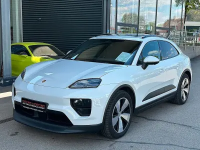 Gebraucht Porsche Macan 4 Electric 284 kW (387 PS) 2024 Weiß SUV