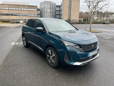 Gebraucht Peugeot 3008 Allure 131 PS (96 kW) 2024 Blau SUV