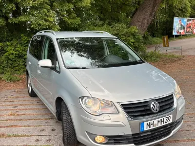 Gebraucht VW Touran 140 PS (102 kW) 2009 Silber Van / Kleinbus