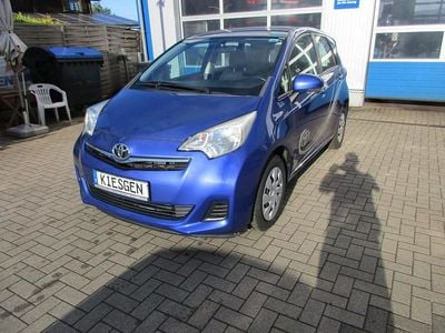 Gebraucht Toyota Verso-S Life 99 PS (72 kW) 2011 Blau Van / Kleinbus